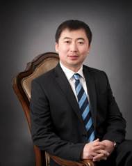 张勇的照片